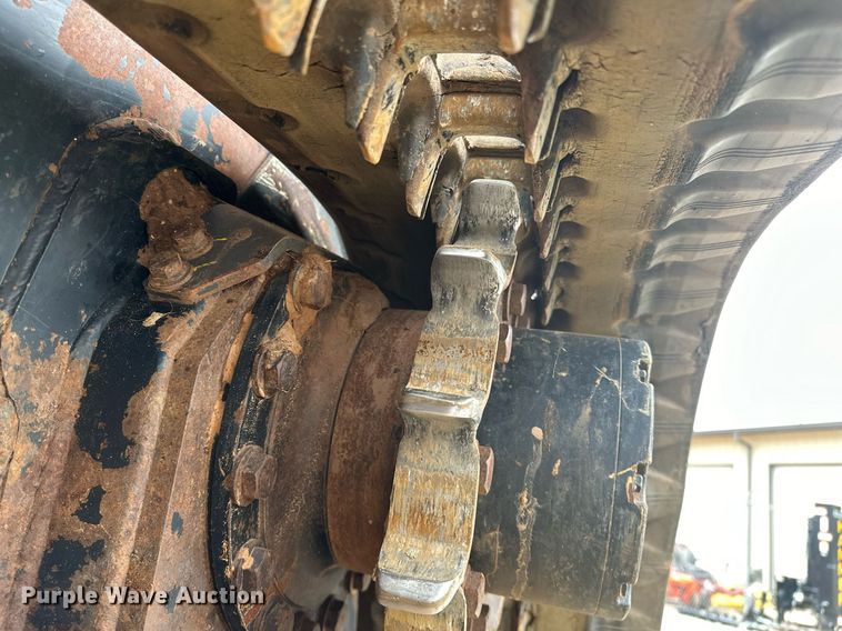 image for item LK9617 2019 Kubota SVL65-2  tracked skid steer loader