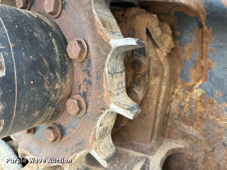 image for item LK9617 2019 Kubota SVL65-2  tracked skid steer loader