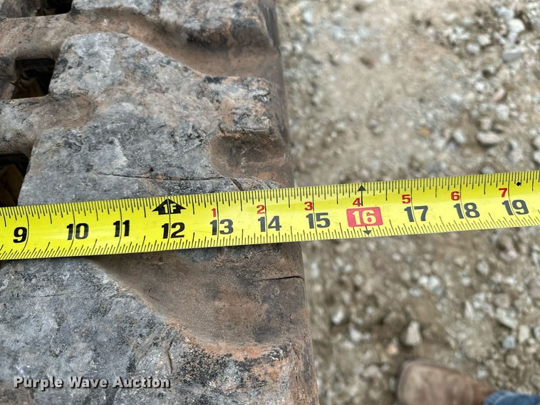 image for item LK9617 2019 Kubota SVL65-2  tracked skid steer loader