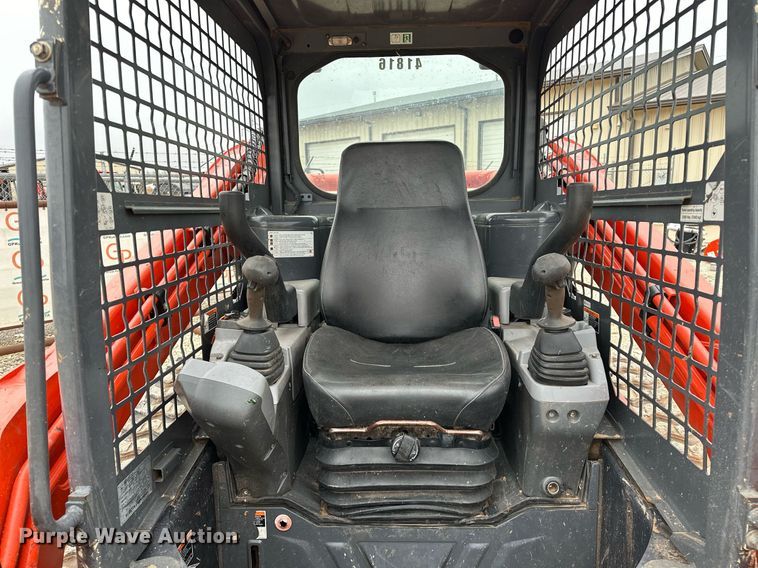 image for item LK9618 2019 Kubota SVL75-2  tracked skid steer loader