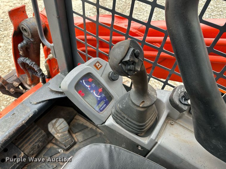 image for item LK9618 2019 Kubota SVL75-2  tracked skid steer loader