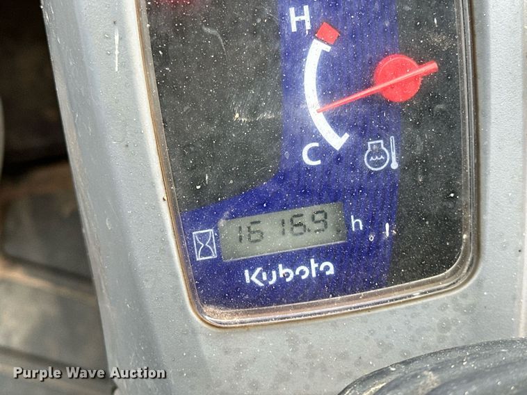 image for item LK9618 2019 Kubota SVL75-2  tracked skid steer loader