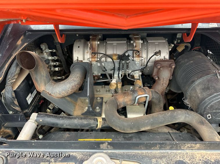 image for item LK9618 2019 Kubota SVL75-2  tracked skid steer loader