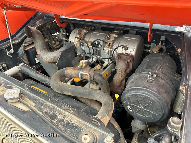 image for item LK9618 2019 Kubota SVL75-2  tracked skid steer loader