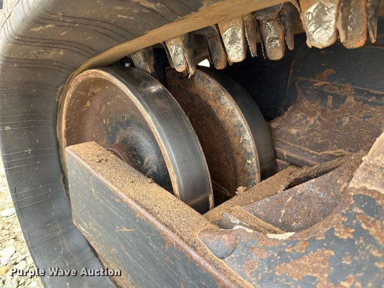 image for item LK9618 2019 Kubota SVL75-2  tracked skid steer loader