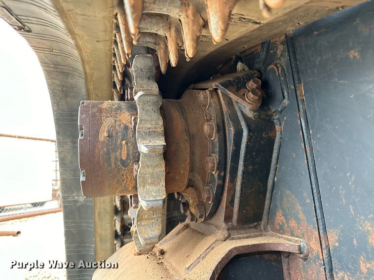 image for item LK9618 2019 Kubota SVL75-2  tracked skid steer loader