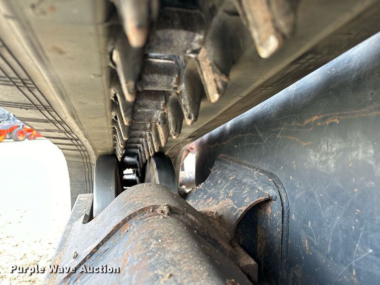 image for item LK9620 2019 Kubota SVL65-2  tracked skid steer loader