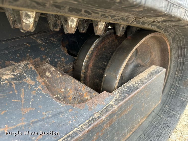 image for item LK9620 2019 Kubota SVL65-2  tracked skid steer loader