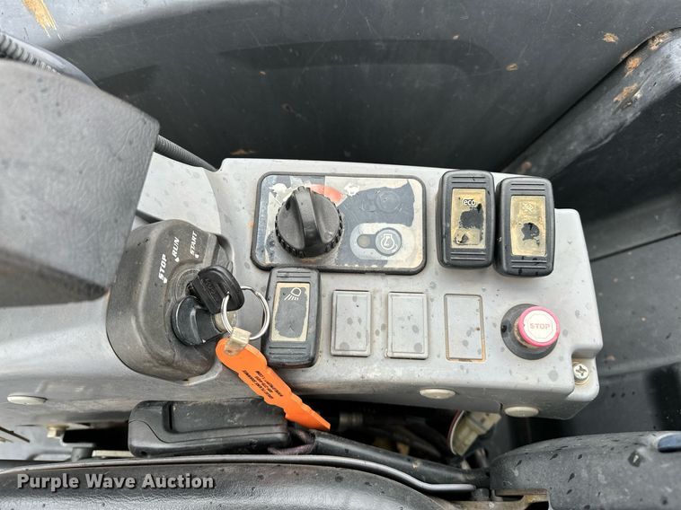 image for item LK9621 2020 Kubota KX057-4  mini excavator