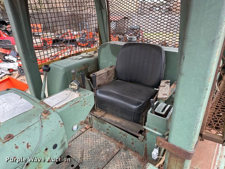 image for item LK9622 Caterpillar D7F  dozer