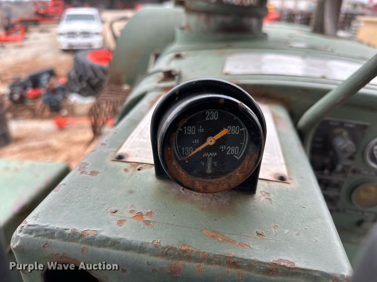 image for item LK9622 Caterpillar D7F  dozer