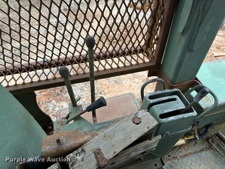 image for item LK9622 Caterpillar D7F  dozer