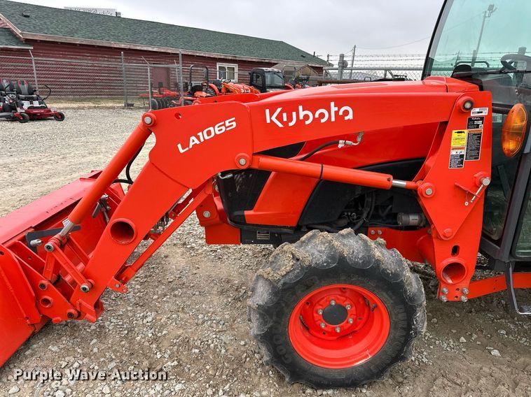 image for item LK9623 2019 Kubota MX5400DST  MFWD tractor