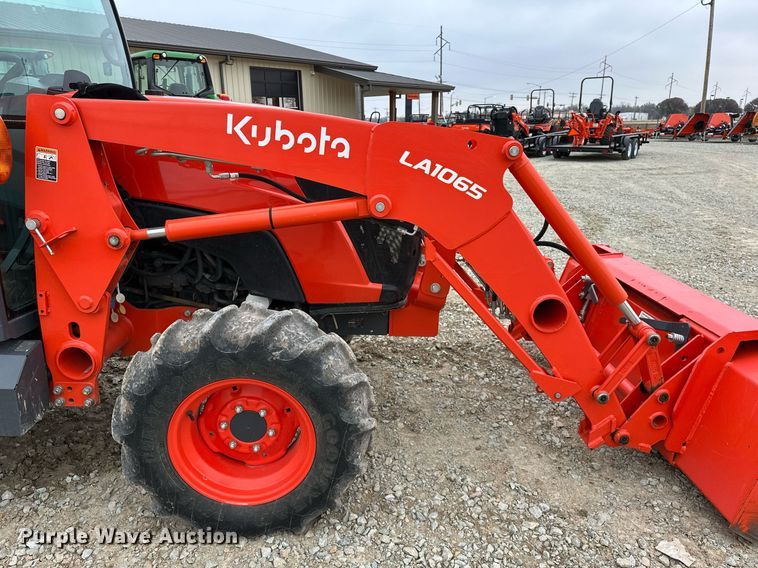 image for item LK9623 2019 Kubota MX5400DST  MFWD tractor