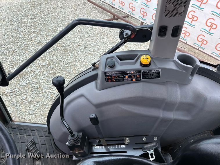 image for item LK9623 2019 Kubota MX5400DST  MFWD tractor