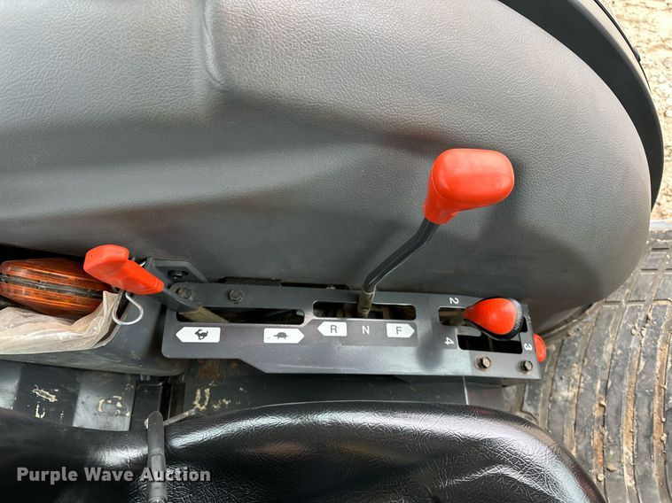 image for item LK9623 2019 Kubota MX5400DST  MFWD tractor