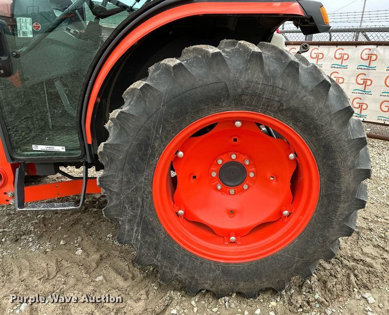 image for item LK9623 2019 Kubota MX5400DST  MFWD tractor