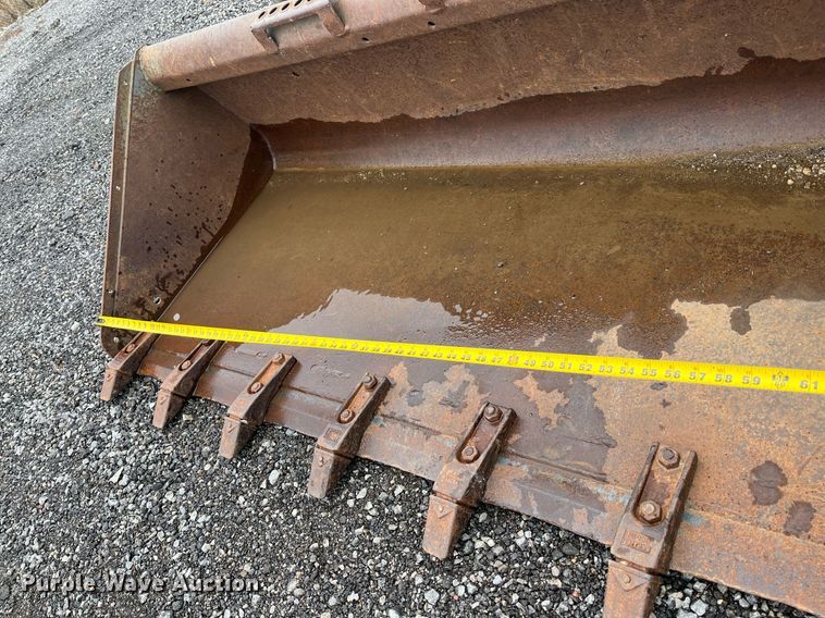 image for item LK9633 2002 Bobcat S250  skid steer loader