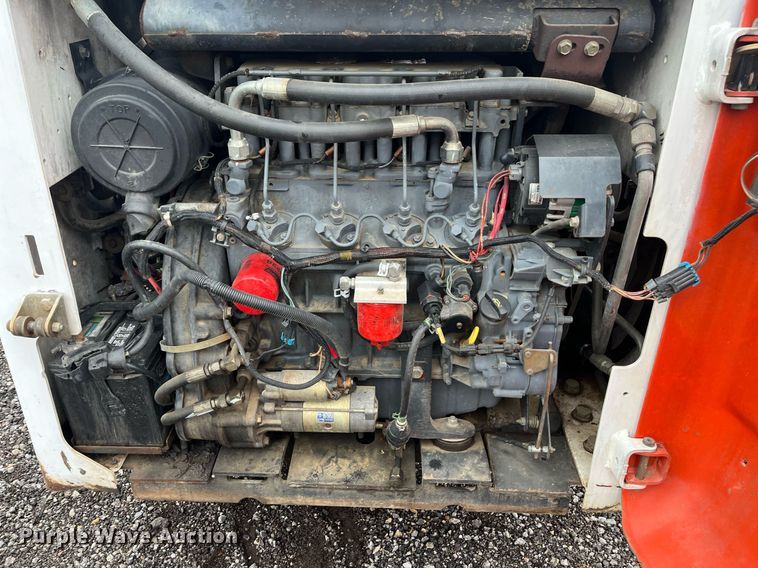 image for item LK9633 2002 Bobcat S250  skid steer loader