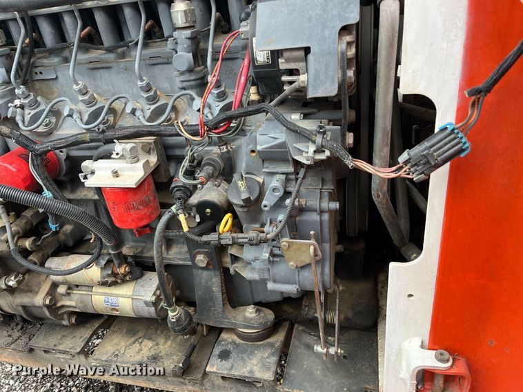 image for item LK9633 2002 Bobcat S250  skid steer loader