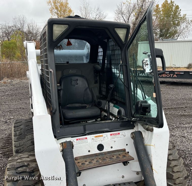 image for item LK9633 2002 Bobcat S250  skid steer loader