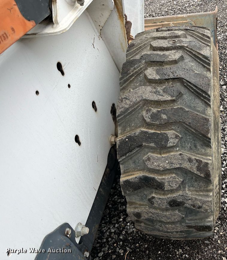 image for item LK9633 2002 Bobcat S250  skid steer loader