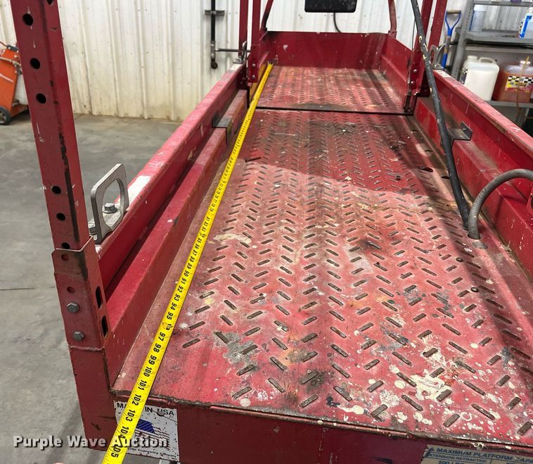 image for item LK9637 2001 Mec 1932ES  scissor lift