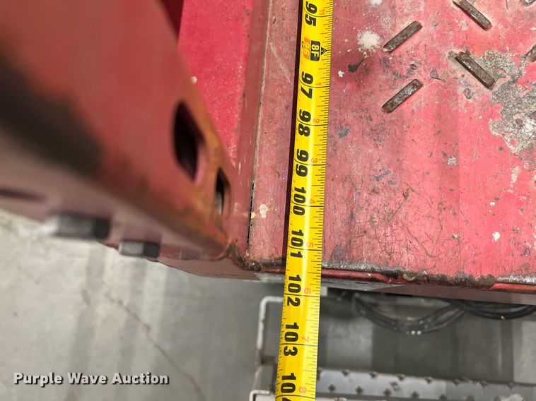 image for item LK9637 2001 Mec 1932ES  scissor lift