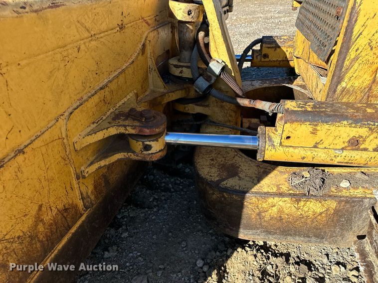 image for item LK9640 1999 Caterpillar D5M XL  dozer