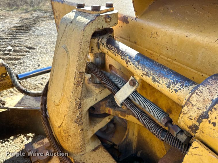 image for item LK9640 1999 Caterpillar D5M XL  dozer
