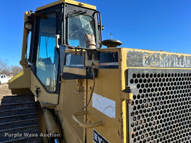 image for item LK9640 1999 Caterpillar D5M XL  dozer