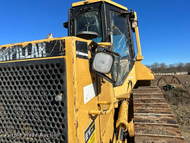 image for item LK9640 1999 Caterpillar D5M XL  dozer