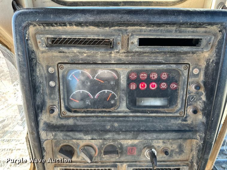 image for item LK9640 1999 Caterpillar D5M XL  dozer