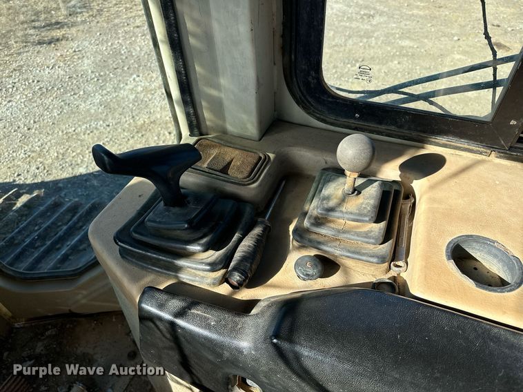 image for item LK9640 1999 Caterpillar D5M XL  dozer