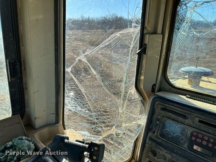 image for item LK9640 1999 Caterpillar D5M XL  dozer