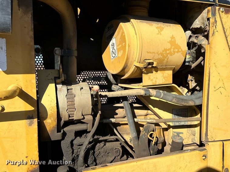 image for item LK9640 1999 Caterpillar D5M XL  dozer