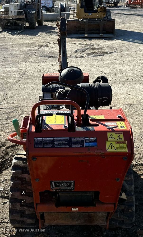 image for item LK9644 2019 Ditch Witch C24X  trencher