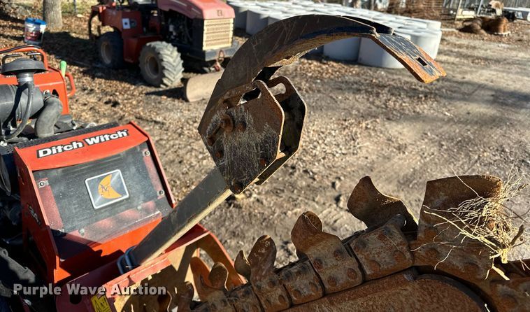 image for item LK9644 2019 Ditch Witch C24X  trencher