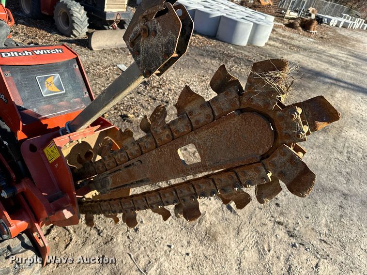 image for item LK9644 2019 Ditch Witch C24X  trencher