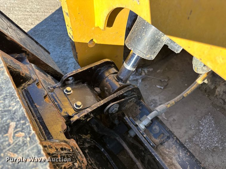 image for item LK9645 2022 Caterpillar 299D3XE  tracked skid steer loader