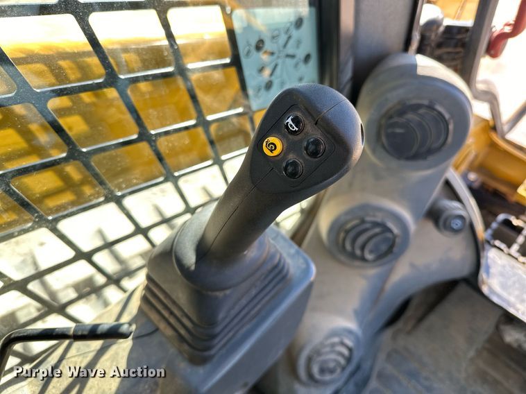 image for item LK9645 2022 Caterpillar 299D3XE  tracked skid steer loader