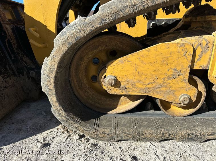 image for item LK9645 2022 Caterpillar 299D3XE  tracked skid steer loader
