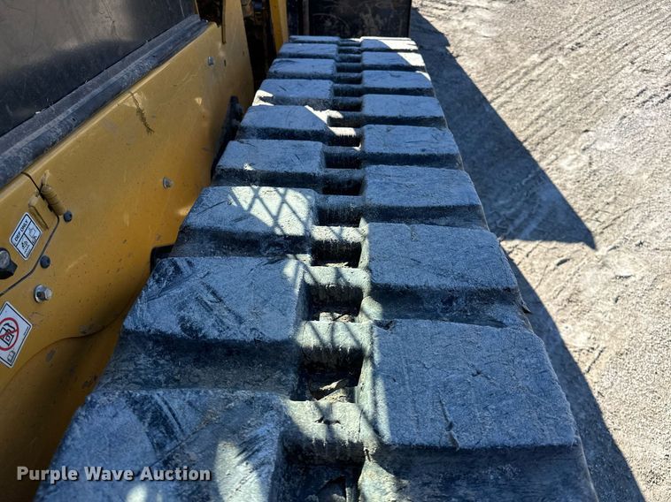 image for item LK9645 2022 Caterpillar 299D3XE  tracked skid steer loader