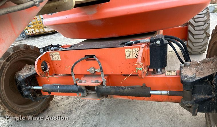 image for item LK9681 2014 JLG 600AJ  boom lift