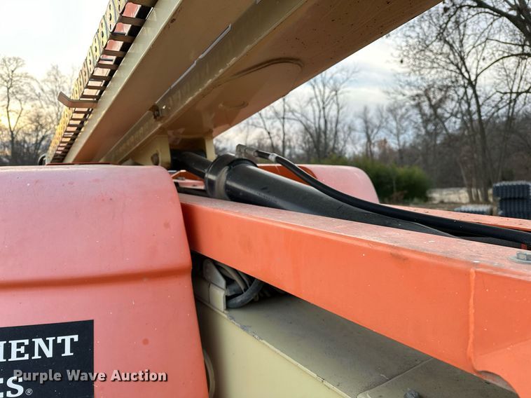 image for item LK9681 2014 JLG 600AJ  boom lift