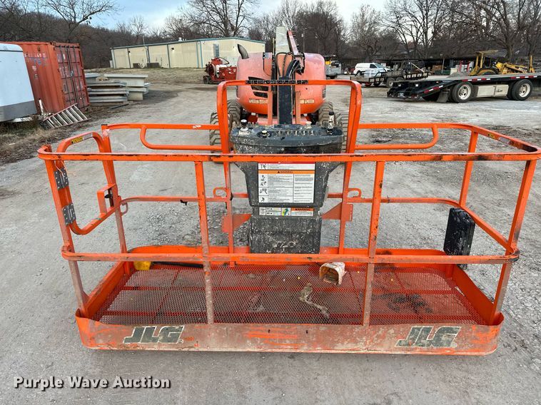 image for item LK9681 2014 JLG 600AJ  boom lift