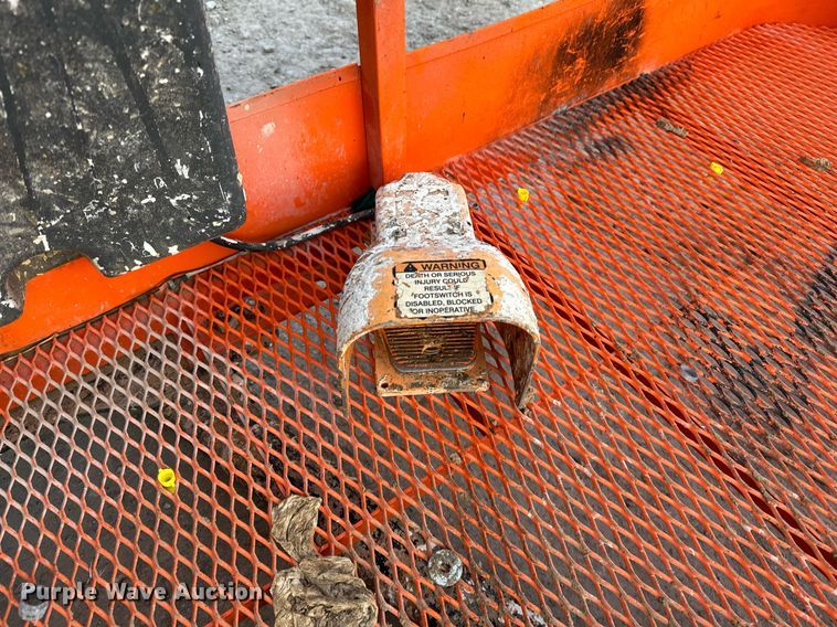 image for item LK9681 2014 JLG 600AJ  boom lift