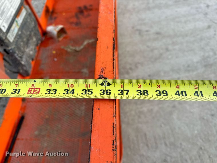 image for item LK9681 2014 JLG 600AJ  boom lift