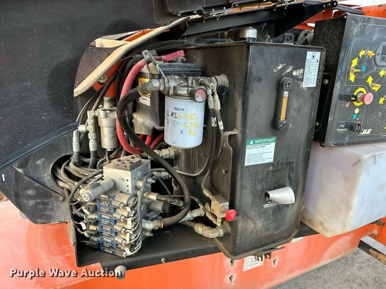 image for item LK9681 2014 JLG 600AJ  boom lift