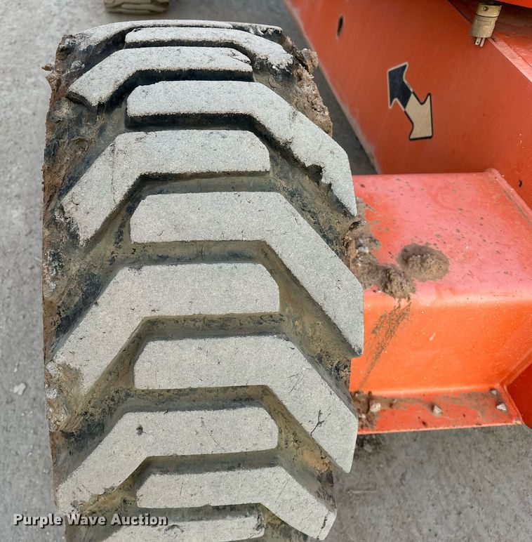 image for item LK9681 2014 JLG 600AJ  boom lift